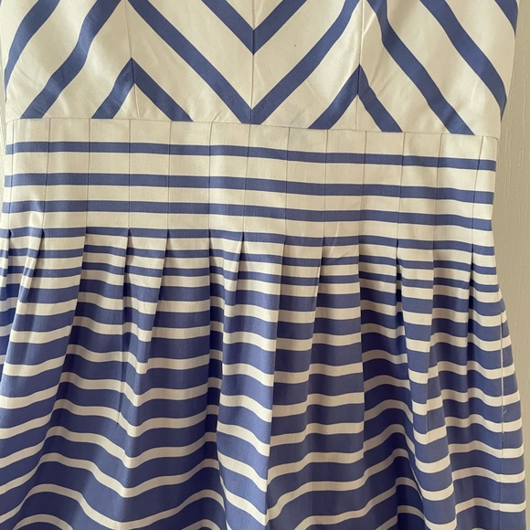 Max and Cleo blue and white 99% cotton SIze 10 - Picture 4 of 7